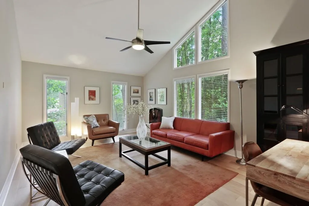 980 Riverside Trace, Sandy Springs, Georgia 30328, 4 Bedrooms Bedrooms, ,3 BathroomsBathrooms,Residential,Sold,980 Riverside Trace,6746937