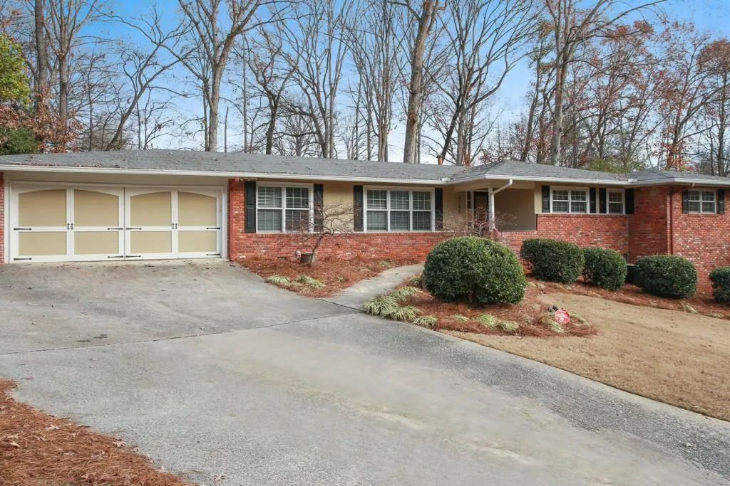 4745 Huntley Drive, Atlanta, Georgia 30342, 5 Bedrooms Bedrooms, ,3 BathroomsBathrooms,Residential,Sold,4745 Huntley Drive,5785019