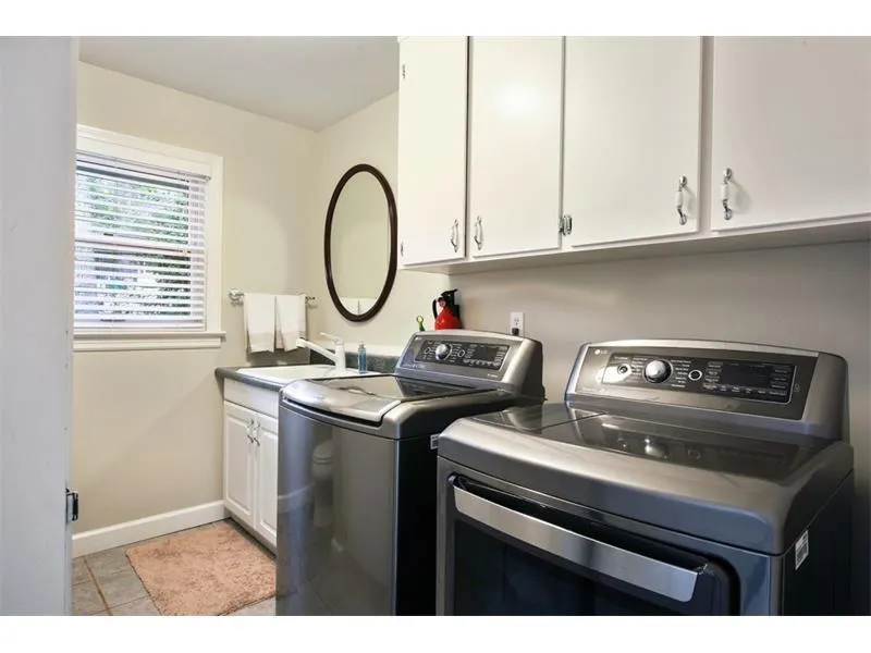 4745 Huntley Drive, Atlanta, Georgia 30342, 5 Bedrooms Bedrooms, ,3 BathroomsBathrooms,Residential,Sold,4745 Huntley Drive,5785019