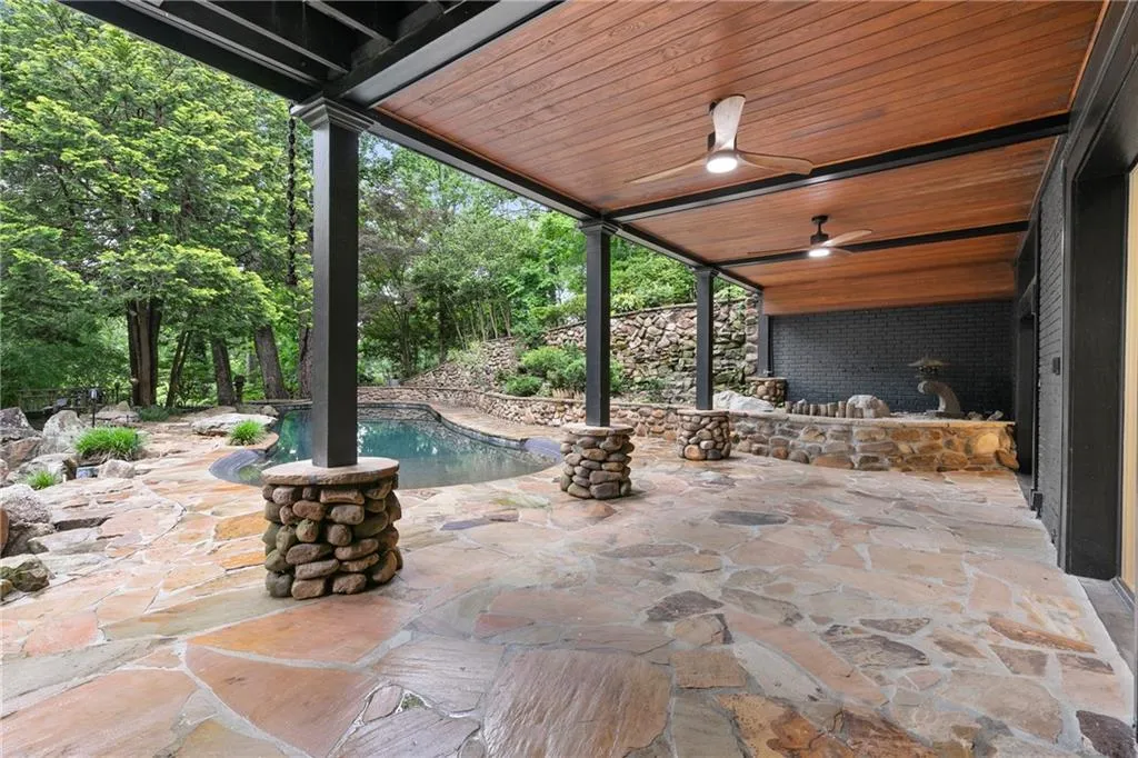 4601 Tall Pines Drive Nw, Atlanta, Georgia 30327, 5 Bedrooms Bedrooms, ,4 BathroomsBathrooms,Residential,For Sale,4601 Tall Pines Drive Nw,7585573