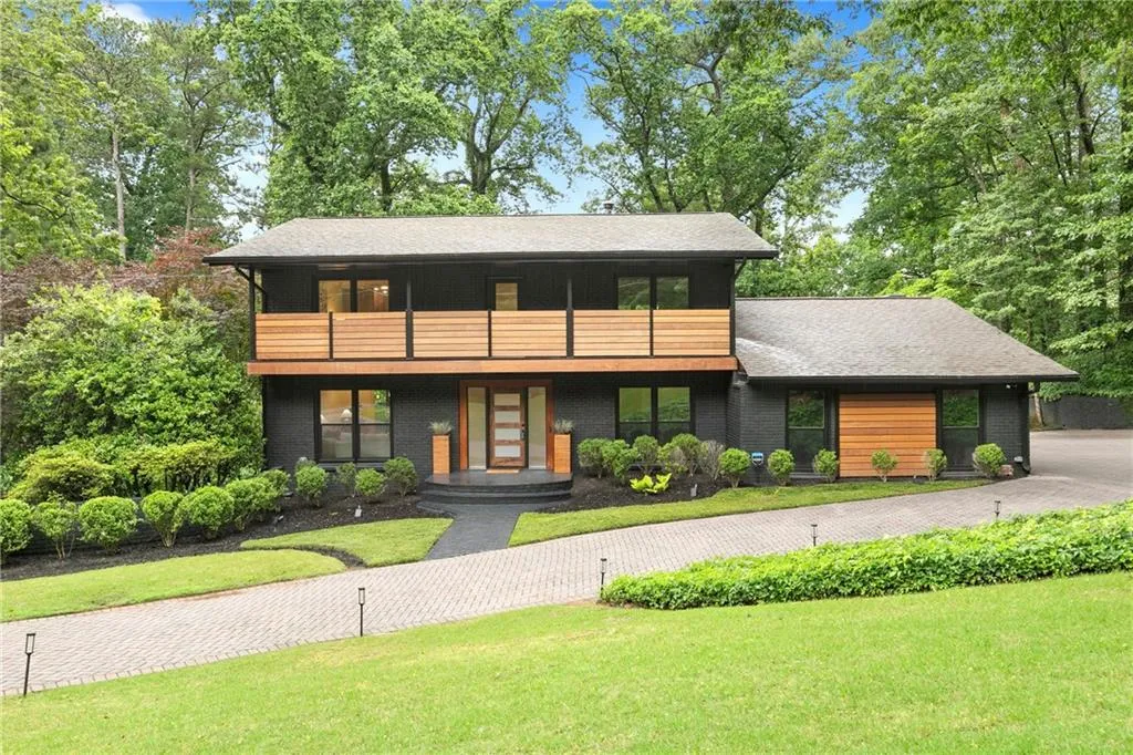 4601 Tall Pines Drive Nw, Atlanta, Georgia 30327, 5 Bedrooms Bedrooms, ,4 BathroomsBathrooms,Residential,For Sale,4601 Tall Pines Drive Nw,7585573