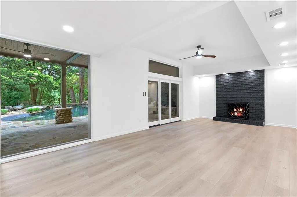 4601 Tall Pines Drive Nw, Atlanta, Georgia 30327, 5 Bedrooms Bedrooms, ,4 BathroomsBathrooms,Residential,For Sale,4601 Tall Pines Drive Nw,7585573