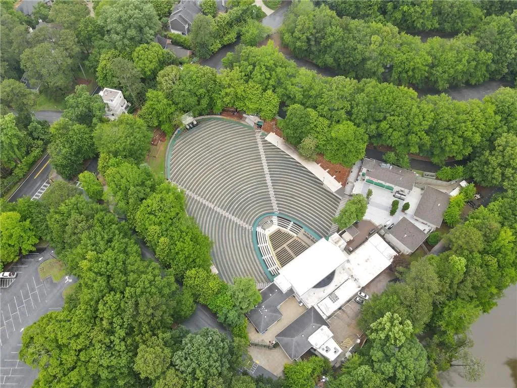 4601 Tall Pines Drive Nw, Atlanta, Georgia 30327, 5 Bedrooms Bedrooms, ,4 BathroomsBathrooms,Residential,For Sale,4601 Tall Pines Drive Nw,7585573