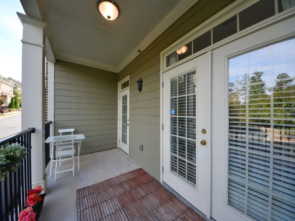 7265 Glisten Avenue Unit 117, Sandy Springs, Georgia 30328, 2 Bedrooms Bedrooms, ,2 BathroomsBathrooms,Residential,Sold,7265 Glisten Avenue Unit 117,5774434