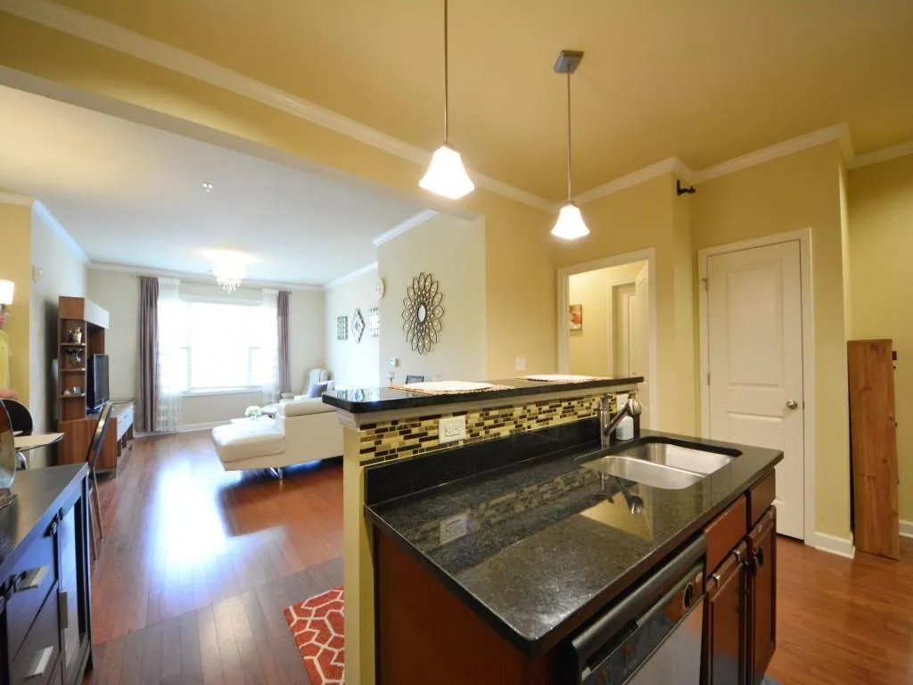 7265 Glisten Avenue Unit 117, Sandy Springs, Georgia 30328, 2 Bedrooms Bedrooms, ,2 BathroomsBathrooms,Residential,Sold,7265 Glisten Avenue Unit 117,5774434