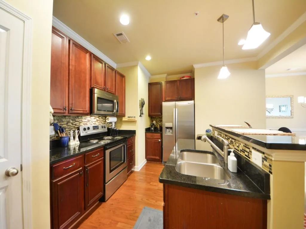 7265 Glisten Avenue Unit 117, Sandy Springs, Georgia 30328, 2 Bedrooms Bedrooms, ,2 BathroomsBathrooms,Residential,Sold,7265 Glisten Avenue Unit 117,5774434