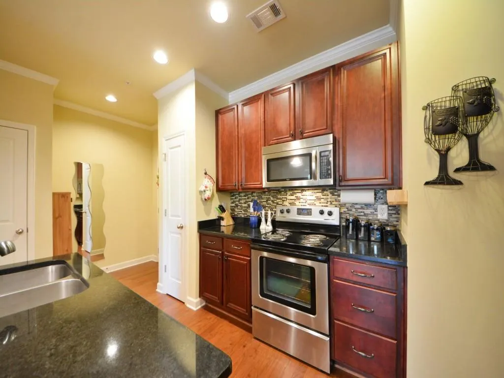 7265 Glisten Avenue Unit 117, Sandy Springs, Georgia 30328, 2 Bedrooms Bedrooms, ,2 BathroomsBathrooms,Residential,Sold,7265 Glisten Avenue Unit 117,5774434