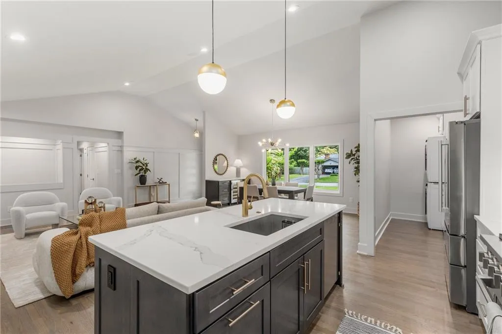 Everyone likes to gather in the kitchen so, this makes it even better! Everyone likes to gather in the kitchen so, this makes it even better!