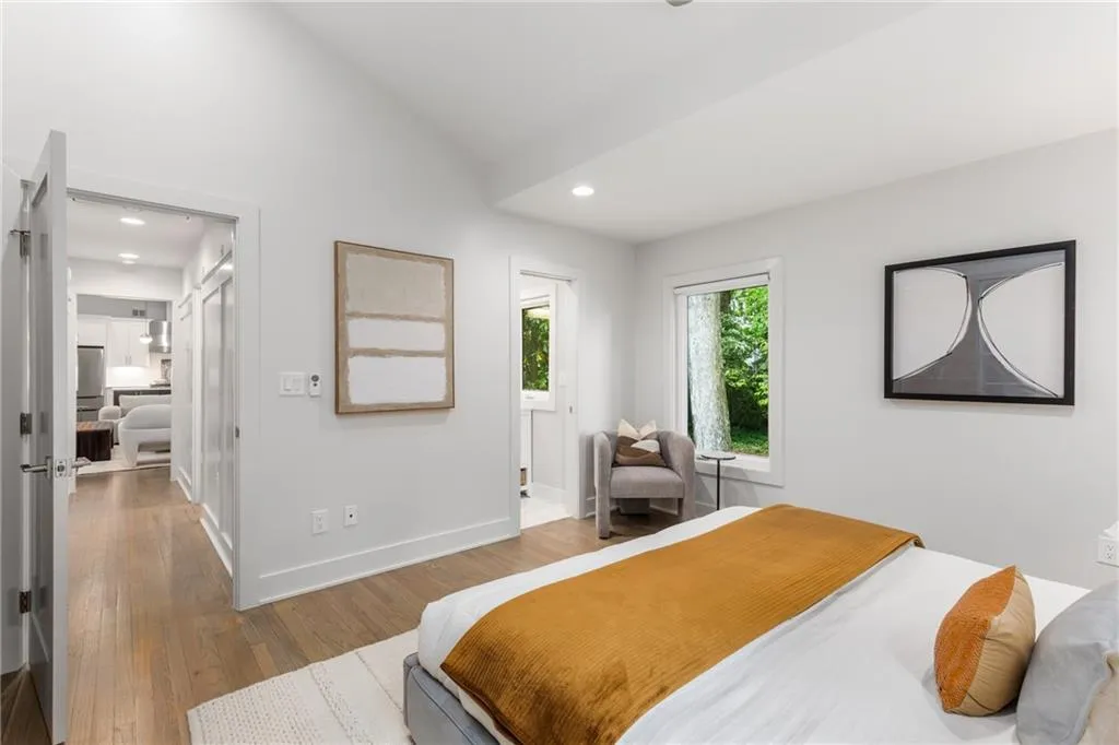 6476 Whispering Trail, Sandy Springs, Georgia 30328, 5 Bedrooms Bedrooms, ,3 BathroomsBathrooms,Residential,Sold,6476 Whispering Trail,7382647 6476 Whispering Trail, Sandy Springs, Georgia 30328, 5 Bedrooms Bedrooms, ,3 BathroomsBathrooms,Residential,Sold,6476 Whispering Trail,7382647