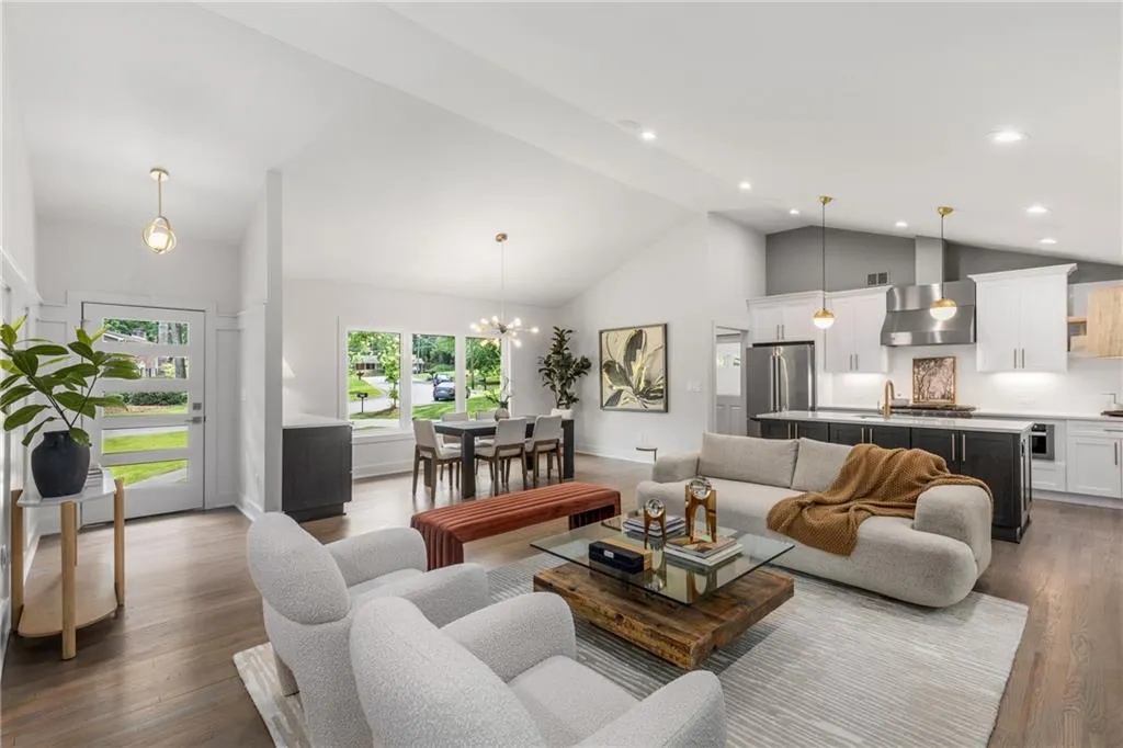 6476 Whispering Trail, Sandy Springs, Georgia 30328, 5 Bedrooms Bedrooms, ,3 BathroomsBathrooms,Residential,Sold,6476 Whispering Trail,7382647 6476 Whispering Trail, Sandy Springs, Georgia 30328, 5 Bedrooms Bedrooms, ,3 BathroomsBathrooms,Residential,Sold,6476 Whispering Trail,7382647