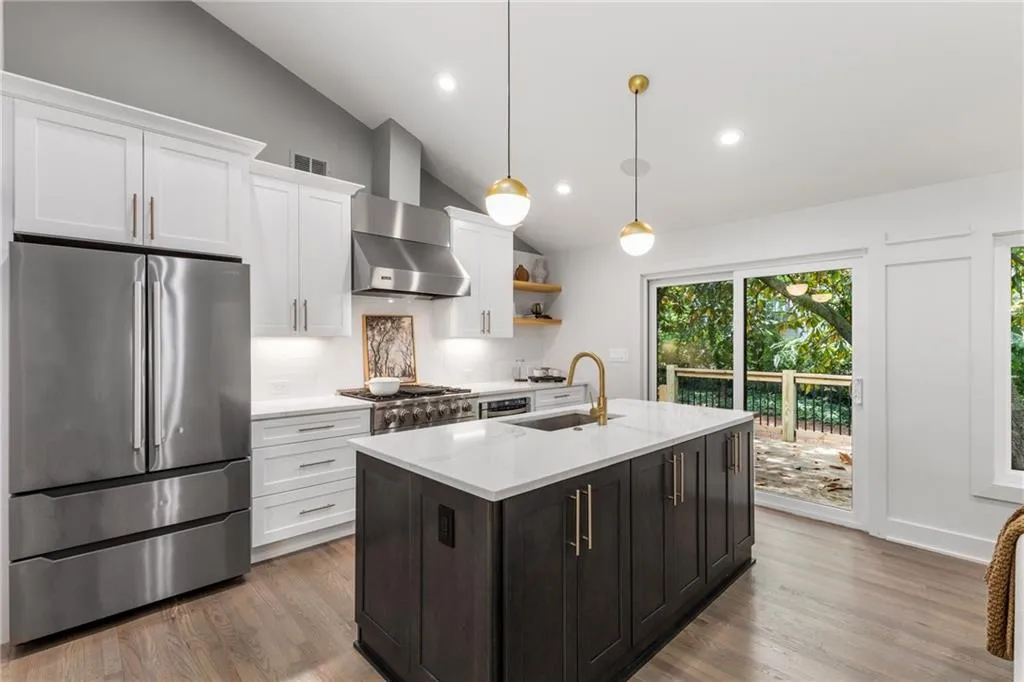 The beautiful kitchen is light and airy with all new everything! The beautiful kitchen is light and airy with all new everything!