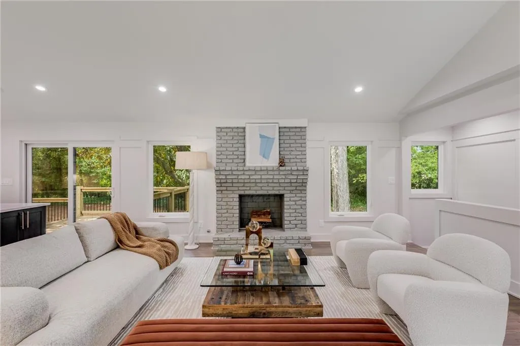 6476 Whispering Trail, Sandy Springs, Georgia 30328, 5 Bedrooms Bedrooms, ,3 BathroomsBathrooms,Residential,Sold,6476 Whispering Trail,7382647 6476 Whispering Trail, Sandy Springs, Georgia 30328, 5 Bedrooms Bedrooms, ,3 BathroomsBathrooms,Residential,Sold,6476 Whispering Trail,7382647