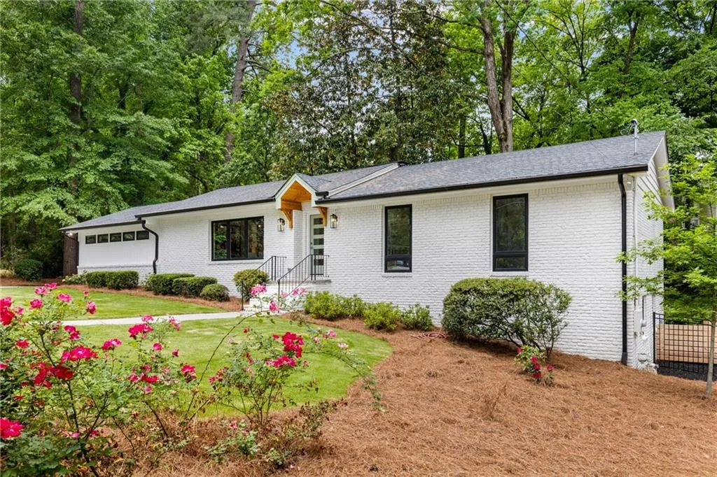 6476 Whispering Trail, Sandy Springs, Georgia 30328, 5 Bedrooms Bedrooms, ,3 BathroomsBathrooms,Residential,Sold,6476 Whispering Trail,7382647 6476 Whispering Trail, Sandy Springs, Georgia 30328, 5 Bedrooms Bedrooms, ,3 BathroomsBathrooms,Residential,Sold,6476 Whispering Trail,7382647