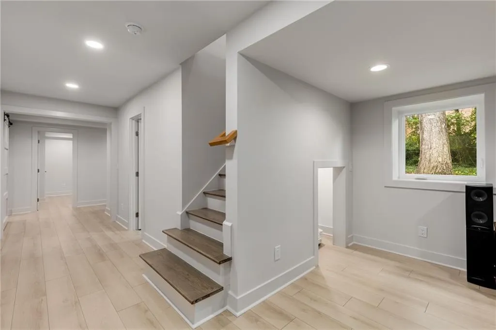 6476 Whispering Trail, Sandy Springs, Georgia 30328, 5 Bedrooms Bedrooms, ,3 BathroomsBathrooms,Residential,Sold,6476 Whispering Trail,7382647 6476 Whispering Trail, Sandy Springs, Georgia 30328, 5 Bedrooms Bedrooms, ,3 BathroomsBathrooms,Residential,Sold,6476 Whispering Trail,7382647