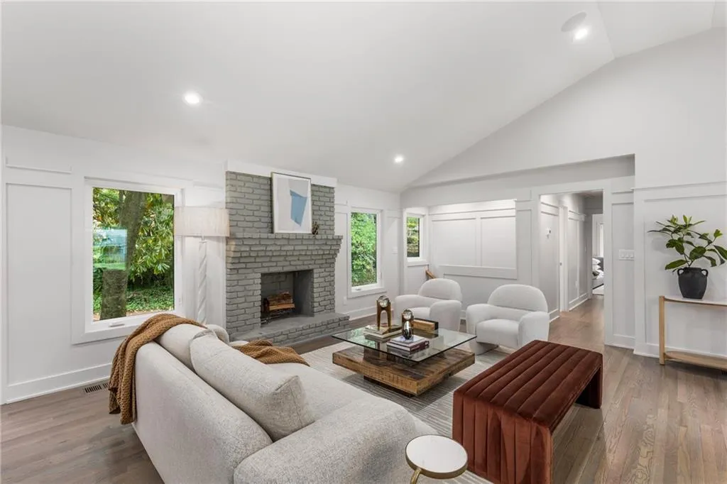 6476 Whispering Trail, Sandy Springs, Georgia 30328, 5 Bedrooms Bedrooms, ,3 BathroomsBathrooms,Residential,Sold,6476 Whispering Trail,7382647 6476 Whispering Trail, Sandy Springs, Georgia 30328, 5 Bedrooms Bedrooms, ,3 BathroomsBathrooms,Residential,Sold,6476 Whispering Trail,7382647