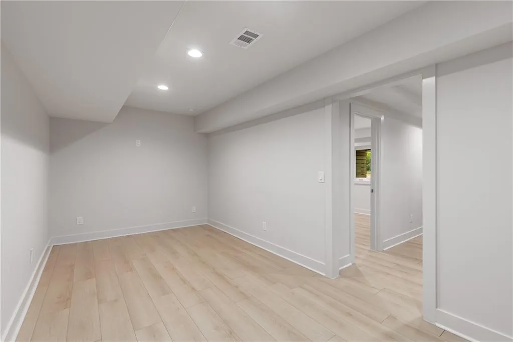 6476 Whispering Trail, Sandy Springs, Georgia 30328, 5 Bedrooms Bedrooms, ,3 BathroomsBathrooms,Residential,Sold,6476 Whispering Trail,7382647 6476 Whispering Trail, Sandy Springs, Georgia 30328, 5 Bedrooms Bedrooms, ,3 BathroomsBathrooms,Residential,Sold,6476 Whispering Trail,7382647