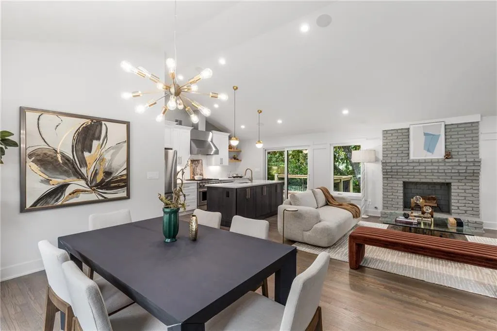 6476 Whispering Trail, Sandy Springs, Georgia 30328, 5 Bedrooms Bedrooms, ,3 BathroomsBathrooms,Residential,Sold,6476 Whispering Trail,7382647 6476 Whispering Trail, Sandy Springs, Georgia 30328, 5 Bedrooms Bedrooms, ,3 BathroomsBathrooms,Residential,Sold,6476 Whispering Trail,7382647