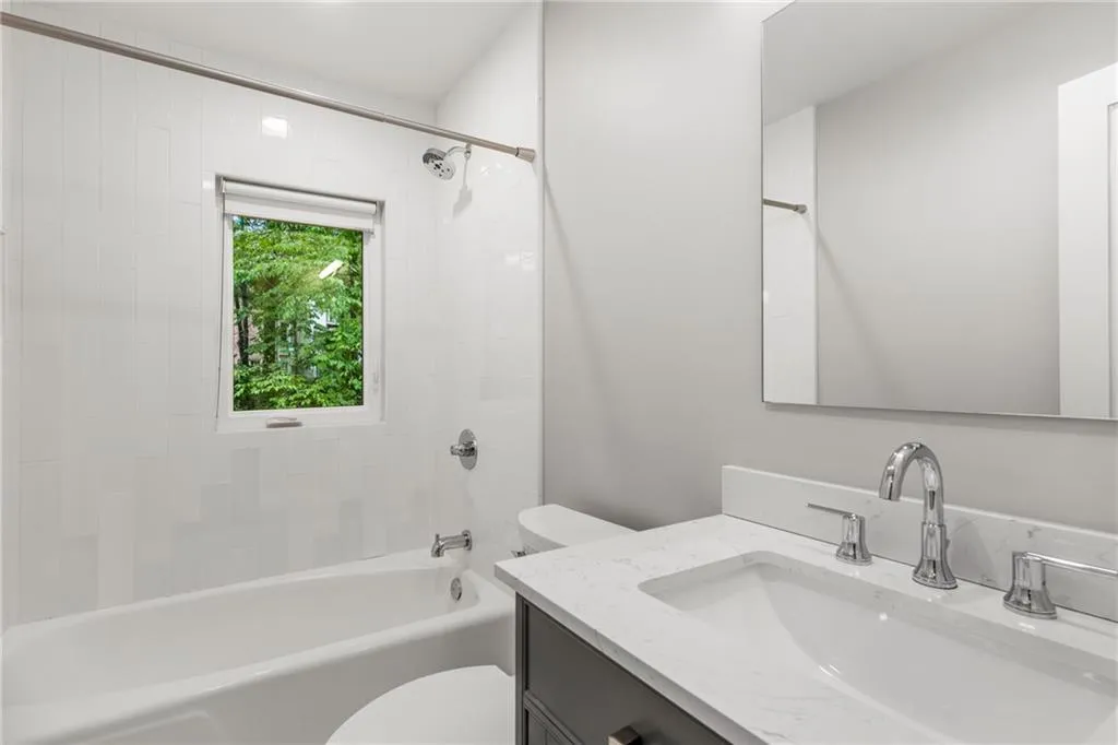 6476 Whispering Trail, Sandy Springs, Georgia 30328, 5 Bedrooms Bedrooms, ,3 BathroomsBathrooms,Residential,Sold,6476 Whispering Trail,7382647 6476 Whispering Trail, Sandy Springs, Georgia 30328, 5 Bedrooms Bedrooms, ,3 BathroomsBathrooms,Residential,Sold,6476 Whispering Trail,7382647