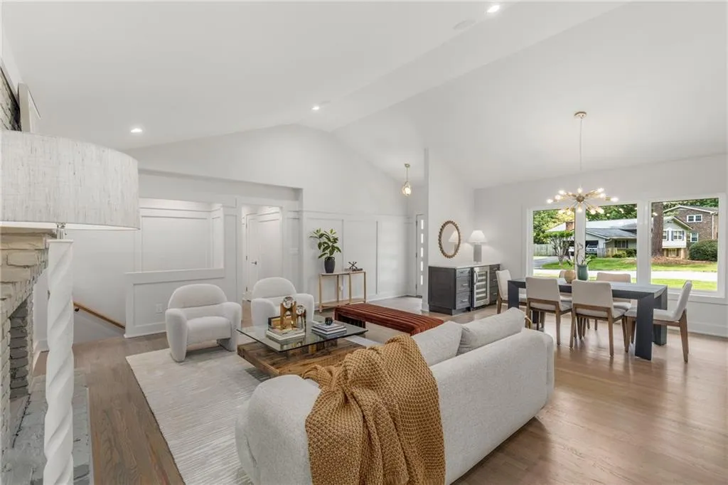 6476 Whispering Trail, Sandy Springs, Georgia 30328, 5 Bedrooms Bedrooms, ,3 BathroomsBathrooms,Residential,Sold,6476 Whispering Trail,7382647 6476 Whispering Trail, Sandy Springs, Georgia 30328, 5 Bedrooms Bedrooms, ,3 BathroomsBathrooms,Residential,Sold,6476 Whispering Trail,7382647