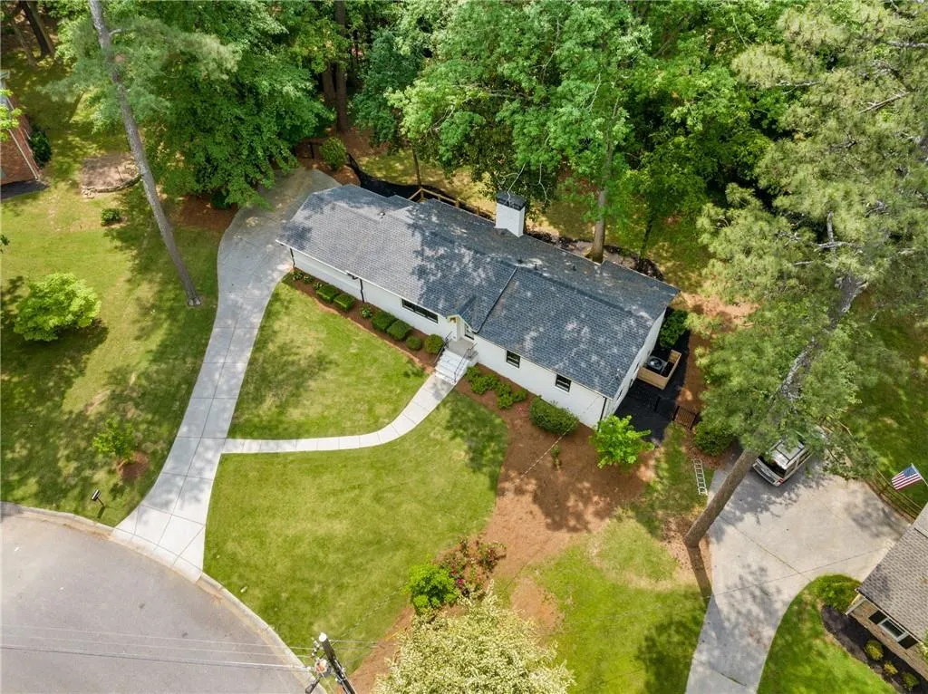 6476 Whispering Trail, Sandy Springs, Georgia 30328, 5 Bedrooms Bedrooms, ,3 BathroomsBathrooms,Residential,Sold,6476 Whispering Trail,7382647 6476 Whispering Trail, Sandy Springs, Georgia 30328, 5 Bedrooms Bedrooms, ,3 BathroomsBathrooms,Residential,Sold,6476 Whispering Trail,7382647