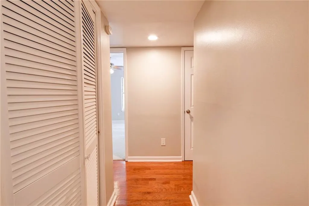 2501 Huntingdon Chase, Sandy Springs, Georgia 30350, 2 Bedrooms Bedrooms, ,2 BathroomsBathrooms,Residential,Sold,2501 Huntingdon Chase,6890424