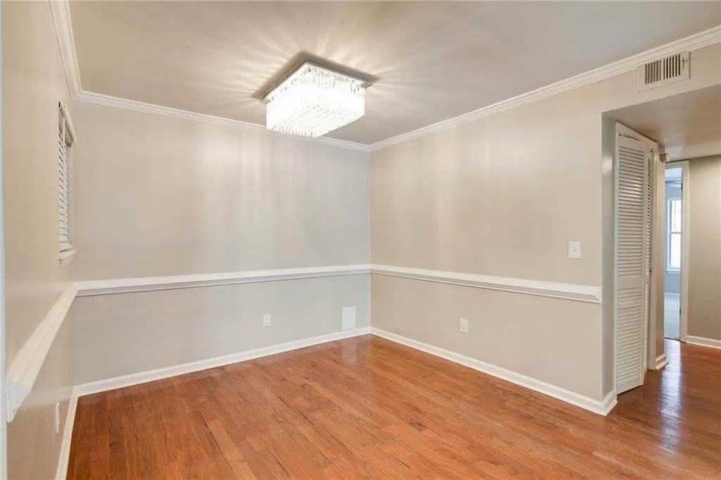 2501 Huntingdon Chase, Sandy Springs, Georgia 30350, 2 Bedrooms Bedrooms, ,2 BathroomsBathrooms,Residential,Sold,2501 Huntingdon Chase,6890424