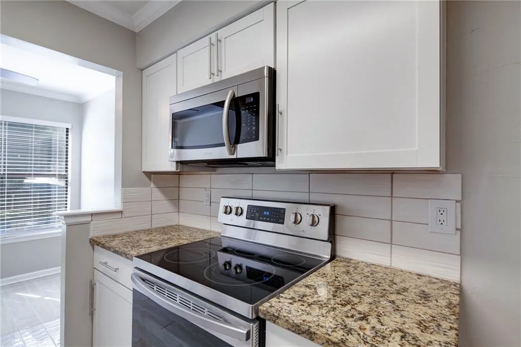 2501 Huntingdon Chase, Sandy Springs, Georgia 30350, 2 Bedrooms Bedrooms, ,2 BathroomsBathrooms,Residential,Sold,2501 Huntingdon Chase,6890424