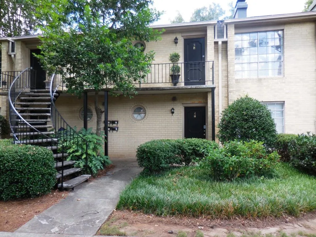5400 Roswell Road Unit P-3, Sandy Springs, Georgia 30342, 2 Bedrooms Bedrooms, ,1 BathroomBathrooms,Residential,Sold,5400 Roswell Road Unit P-3,5722800
