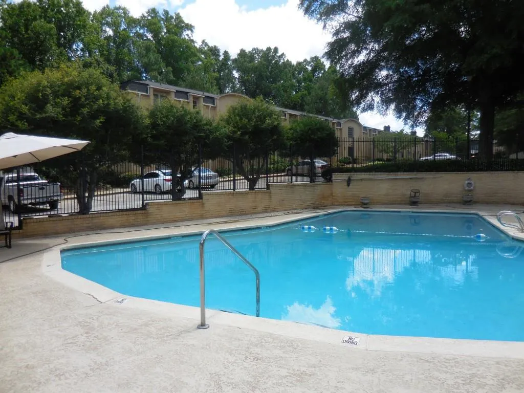 5400 Roswell Road Unit P-3, Sandy Springs, Georgia 30342, 2 Bedrooms Bedrooms, ,1 BathroomBathrooms,Residential,Sold,5400 Roswell Road Unit P-3,5722800