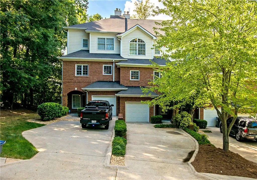 1200 Wing Street Unit 2, Sandy Springs, Georgia 30350, 3 Bedrooms Bedrooms, ,3 BathroomsBathrooms,Residential,Sold,1200 Wing Street Unit 2,5748743