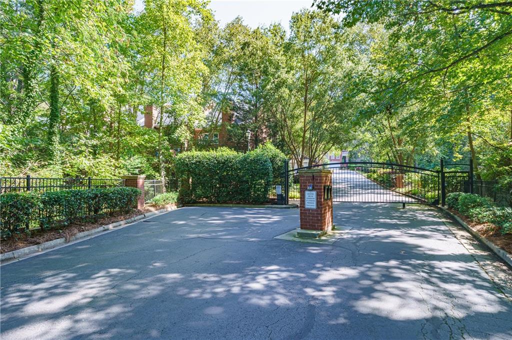 7 Carrington Way, Sandy Springs, Georgia 30328, 3 Bedrooms Bedrooms, ,2 BathroomsBathrooms,Residential,Sold,7 Carrington Way,7282292