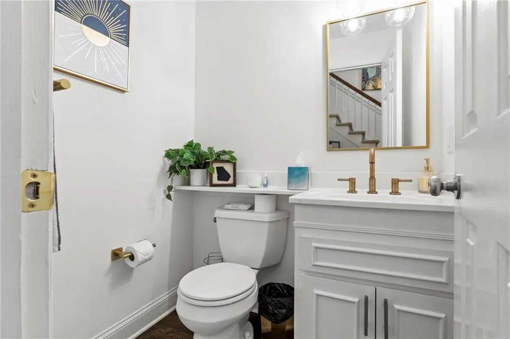 5211 Glenridge Drive, Atlanta, Georgia 30342, 3 Bedrooms Bedrooms, ,3 BathroomsBathrooms,Residential,For Sale,5211 Glenridge Drive,7666681