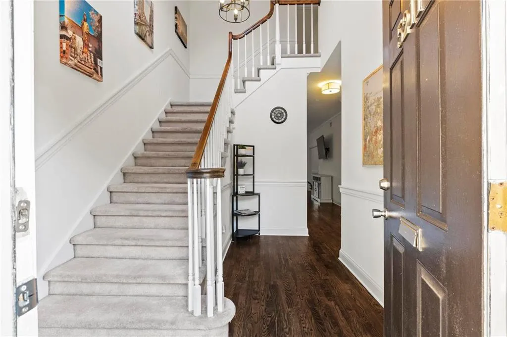 5211 Glenridge Drive, Atlanta, Georgia 30342, 3 Bedrooms Bedrooms, ,3 BathroomsBathrooms,Residential,For Sale,5211 Glenridge Drive,7666681