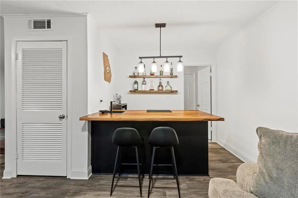 5211 Glenridge Drive, Atlanta, Georgia 30342, 3 Bedrooms Bedrooms, ,3 BathroomsBathrooms,Residential,For Sale,5211 Glenridge Drive,7666681