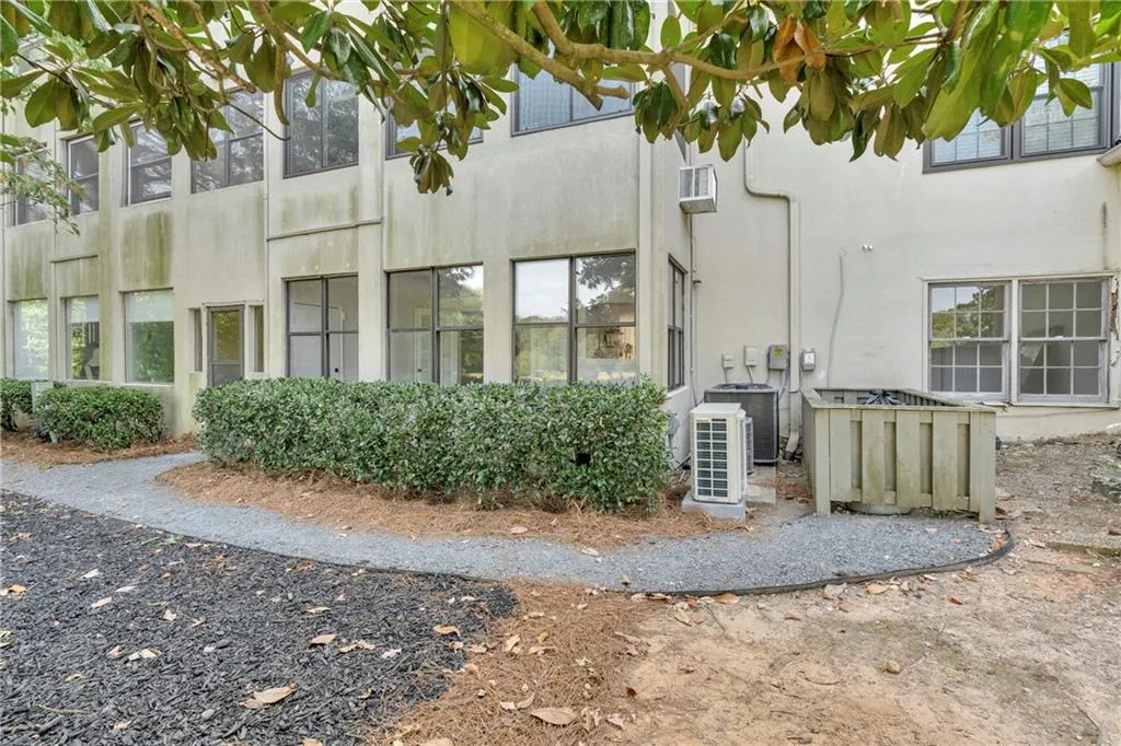 40 Chaumont Square Nw, Atlanta, Georgia 30327, 2 Bedrooms Bedrooms, ,2 BathroomsBathrooms,Residential,For Sale,40 Chaumont Square Nw,7648940