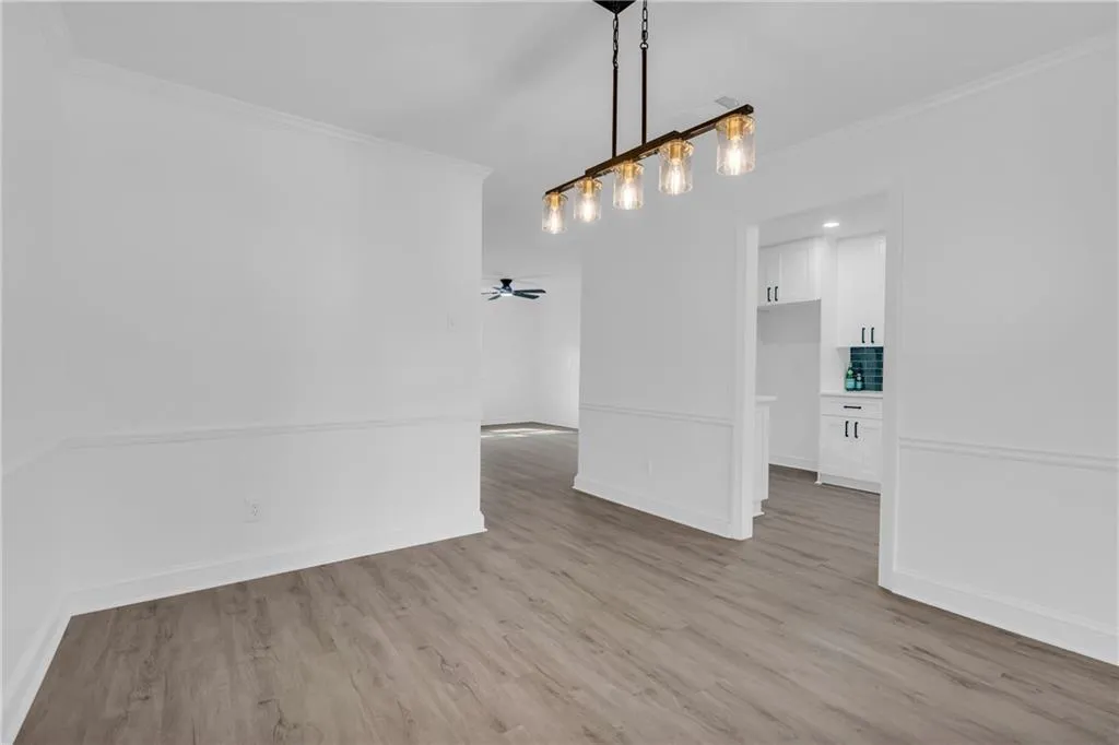 40 Chaumont Square Nw, Atlanta, Georgia 30327, 2 Bedrooms Bedrooms, ,2 BathroomsBathrooms,Residential,For Sale,40 Chaumont Square Nw,7648940