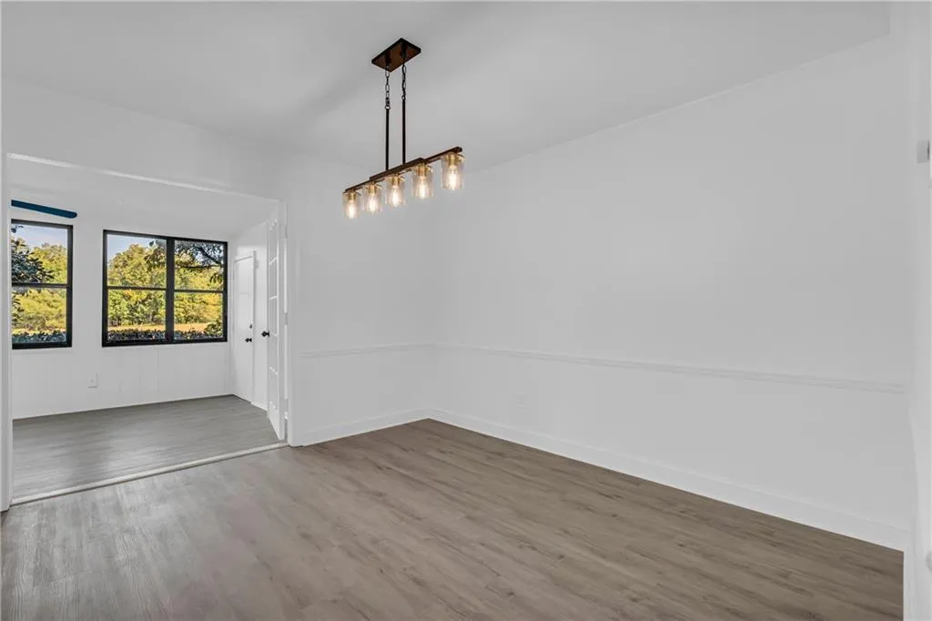 40 Chaumont Square Nw, Atlanta, Georgia 30327, 2 Bedrooms Bedrooms, ,2 BathroomsBathrooms,Residential,For Sale,40 Chaumont Square Nw,7648940