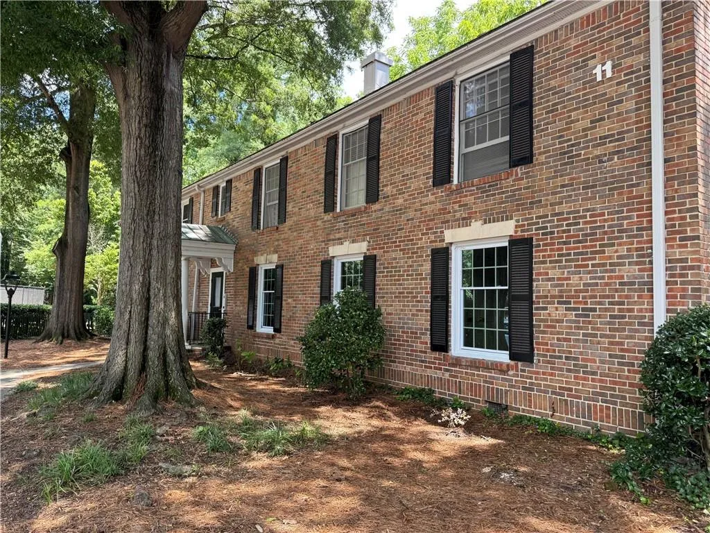 6700 Roswell Road Unit 11b, Atlanta, Georgia 30328, 3 Bedrooms Bedrooms, ,2 BathroomsBathrooms,Residential,For Sale,6700 Roswell Road Unit 11b,7674552