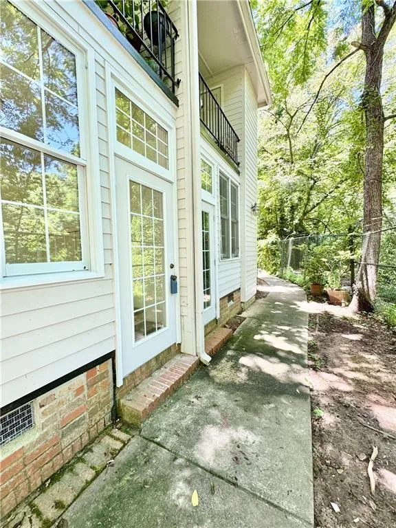 6700 Roswell Road Unit 11b, Atlanta, Georgia 30328, 3 Bedrooms Bedrooms, ,2 BathroomsBathrooms,Residential,For Sale,6700 Roswell Road Unit 11b,7674552