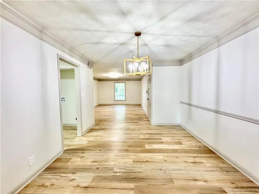 6700 Roswell Road Unit 11b, Atlanta, Georgia 30328, 3 Bedrooms Bedrooms, ,2 BathroomsBathrooms,Residential,For Sale,6700 Roswell Road Unit 11b,7674552