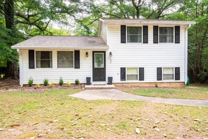 121 Sweetgum Road, Peachtree City, Georgia 30269