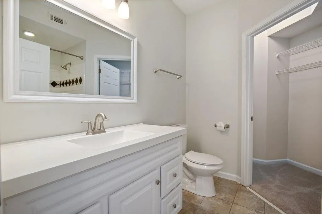 5559 Glenridge Drive Unit 2207, Atlanta, Georgia 30342, 2 Bedrooms Bedrooms, ,2 BathroomsBathrooms,Residential,Sold,5559 Glenridge Drive Unit 2207,6942241