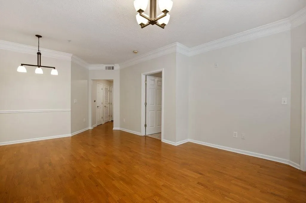 5559 Glenridge Drive Unit 2207, Atlanta, Georgia 30342, 2 Bedrooms Bedrooms, ,2 BathroomsBathrooms,Residential,Sold,5559 Glenridge Drive Unit 2207,6942241
