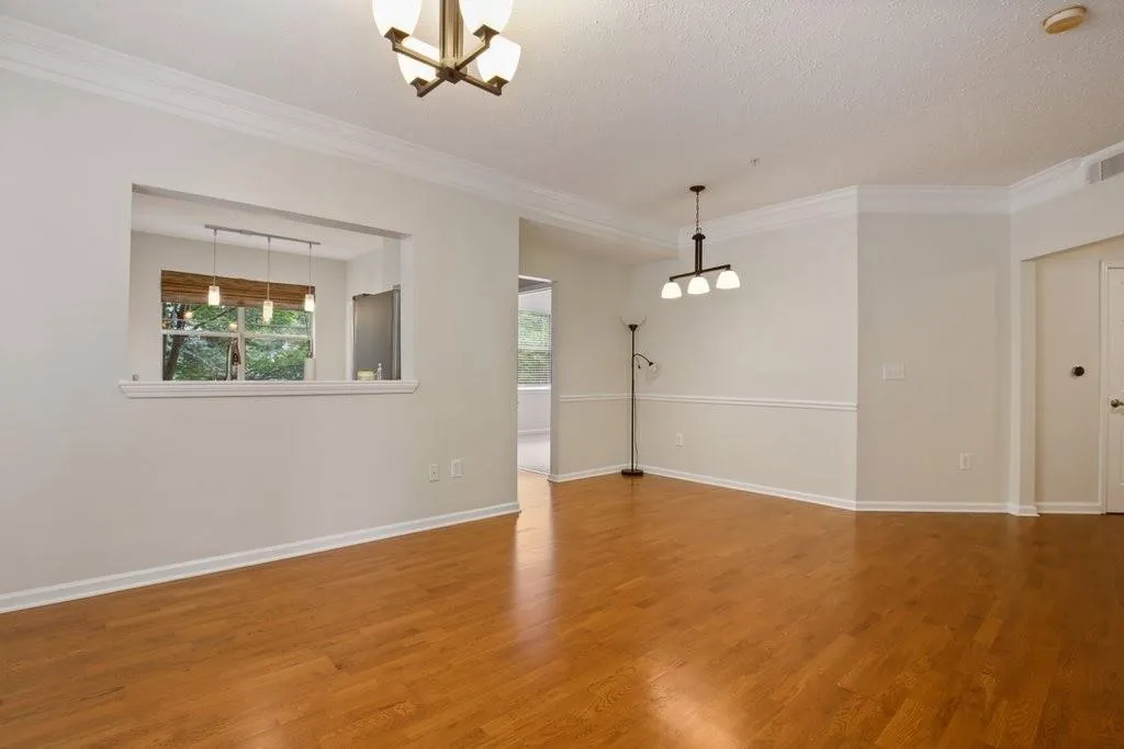 5559 Glenridge Drive Unit 2207, Atlanta, Georgia 30342, 2 Bedrooms Bedrooms, ,2 BathroomsBathrooms,Residential,Sold,5559 Glenridge Drive Unit 2207,6942241
