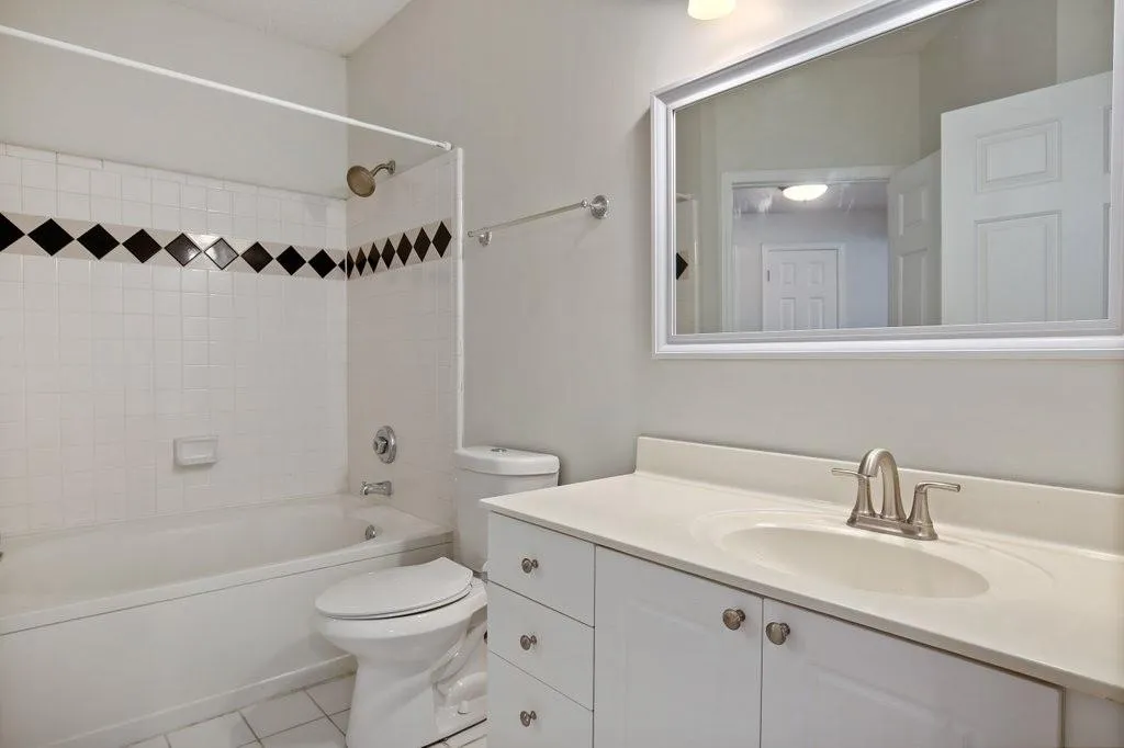 5559 Glenridge Drive Unit 2207, Atlanta, Georgia 30342, 2 Bedrooms Bedrooms, ,2 BathroomsBathrooms,Residential,Sold,5559 Glenridge Drive Unit 2207,6942241