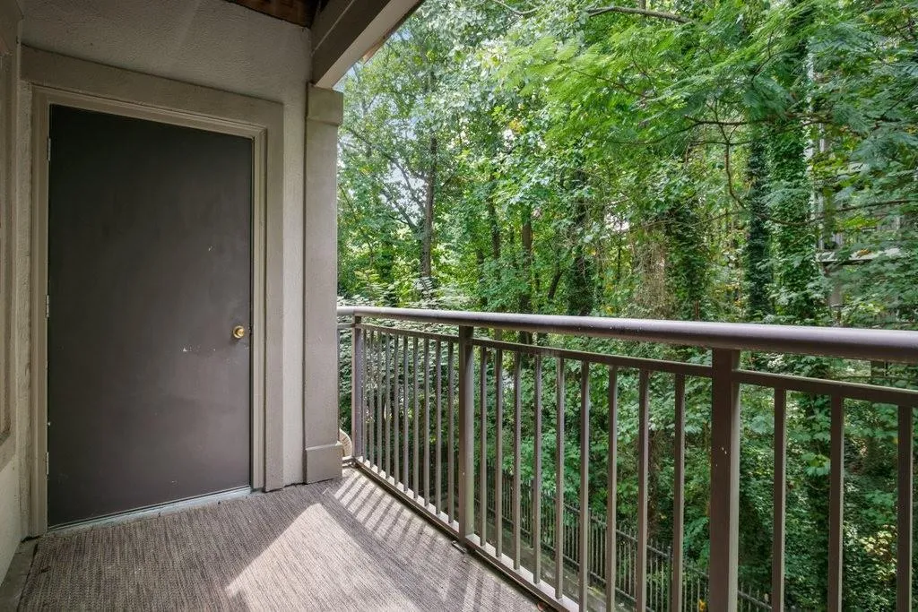 5559 Glenridge Drive Unit 2207, Atlanta, Georgia 30342, 2 Bedrooms Bedrooms, ,2 BathroomsBathrooms,Residential,Sold,5559 Glenridge Drive Unit 2207,6942241