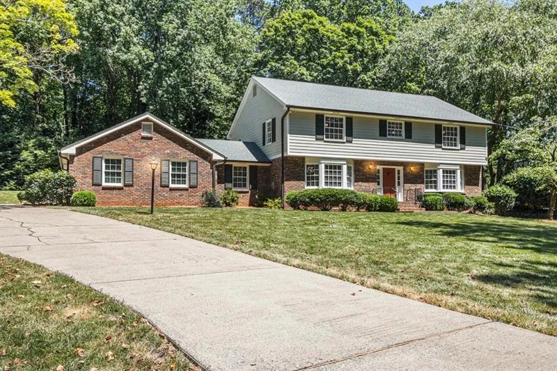 7345 Hunters Branch Drive, Sandy Springs, Georgia 30328, 4 Bedrooms Bedrooms, ,2 BathroomsBathrooms,Residential,Sold,7345 Hunters Branch Drive,7411173