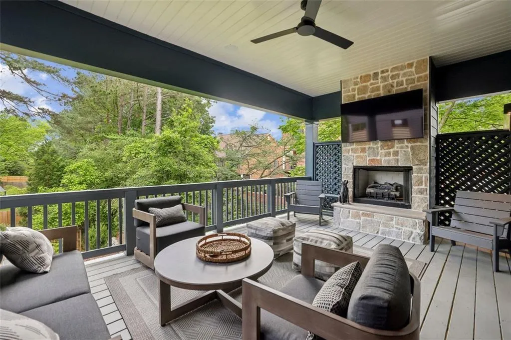 2591 Apple Valley, Brookhaven, Georgia 30319, 5 Bedrooms Bedrooms, ,4 BathroomsBathrooms,Residential,For Sale,2591 Apple Valley,7638035