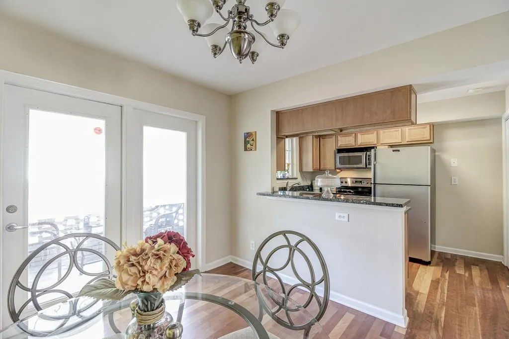 6940 Roswell Road Unit 1a, Atlanta, Georgia 30328, 2 Bedrooms Bedrooms, ,1 BathroomBathrooms,Residential,Sold,6940 Roswell Road Unit 1a,5688944