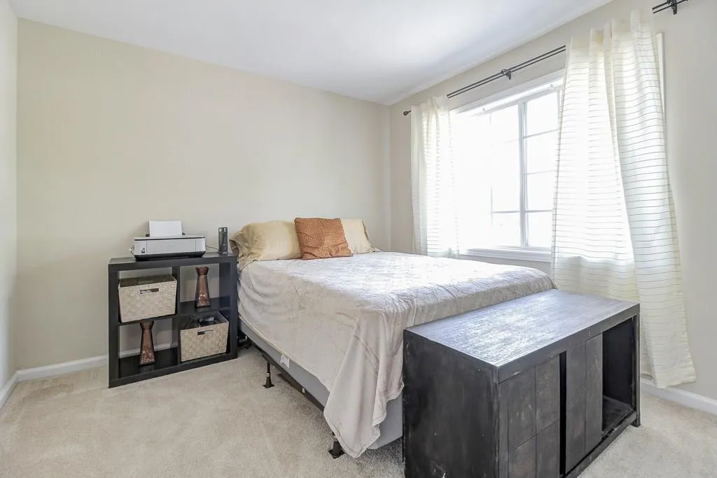 6940 Roswell Road Unit 1a, Atlanta, Georgia 30328, 2 Bedrooms Bedrooms, ,1 BathroomBathrooms,Residential,Sold,6940 Roswell Road Unit 1a,5688944